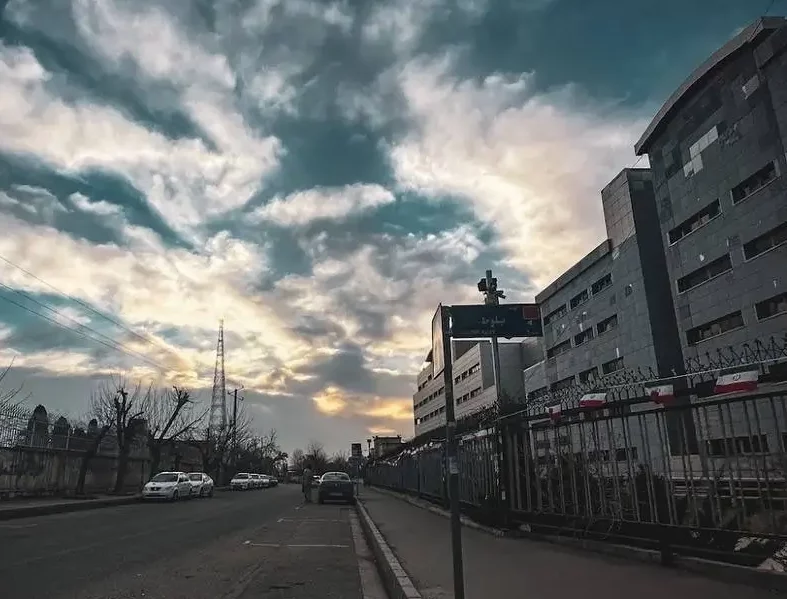 دانشگاه آزاد تهران مرکز پونک